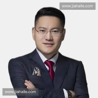 侯思诗